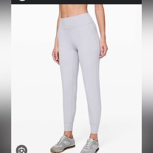 WHITE cropped align jogger